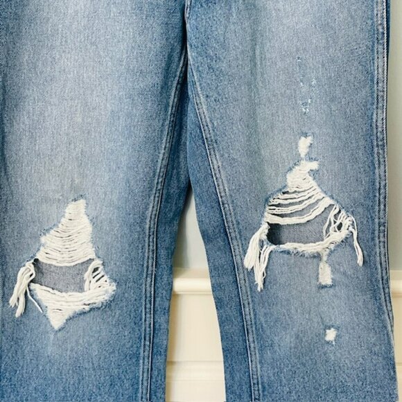RE/DONE 90s Distressed High Rise Loose in Destroyed Medium Blue Size 24 - Picture 7 of 16